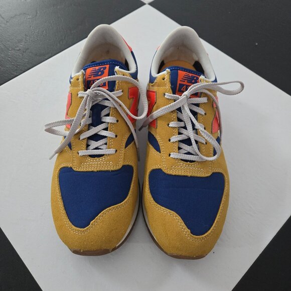 Like New! New Balance 420 Retro Sneaker in Size 8.5 - Picture 1 of 6
